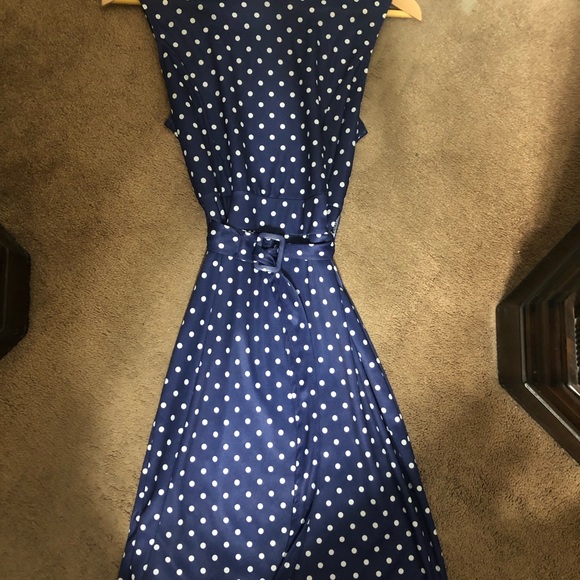 Polka dot sleeves belted midi dress - Picture 2 of 2